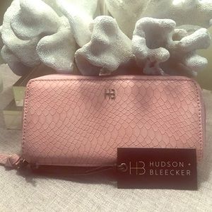 CLOSING ON FRI!  NWT Pink Embossed Phone Wallet